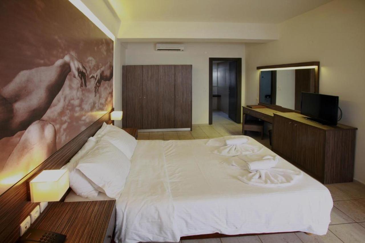 Eurohotel Katrin Suites (Adults Only) 赫索尼索斯 外观 照片