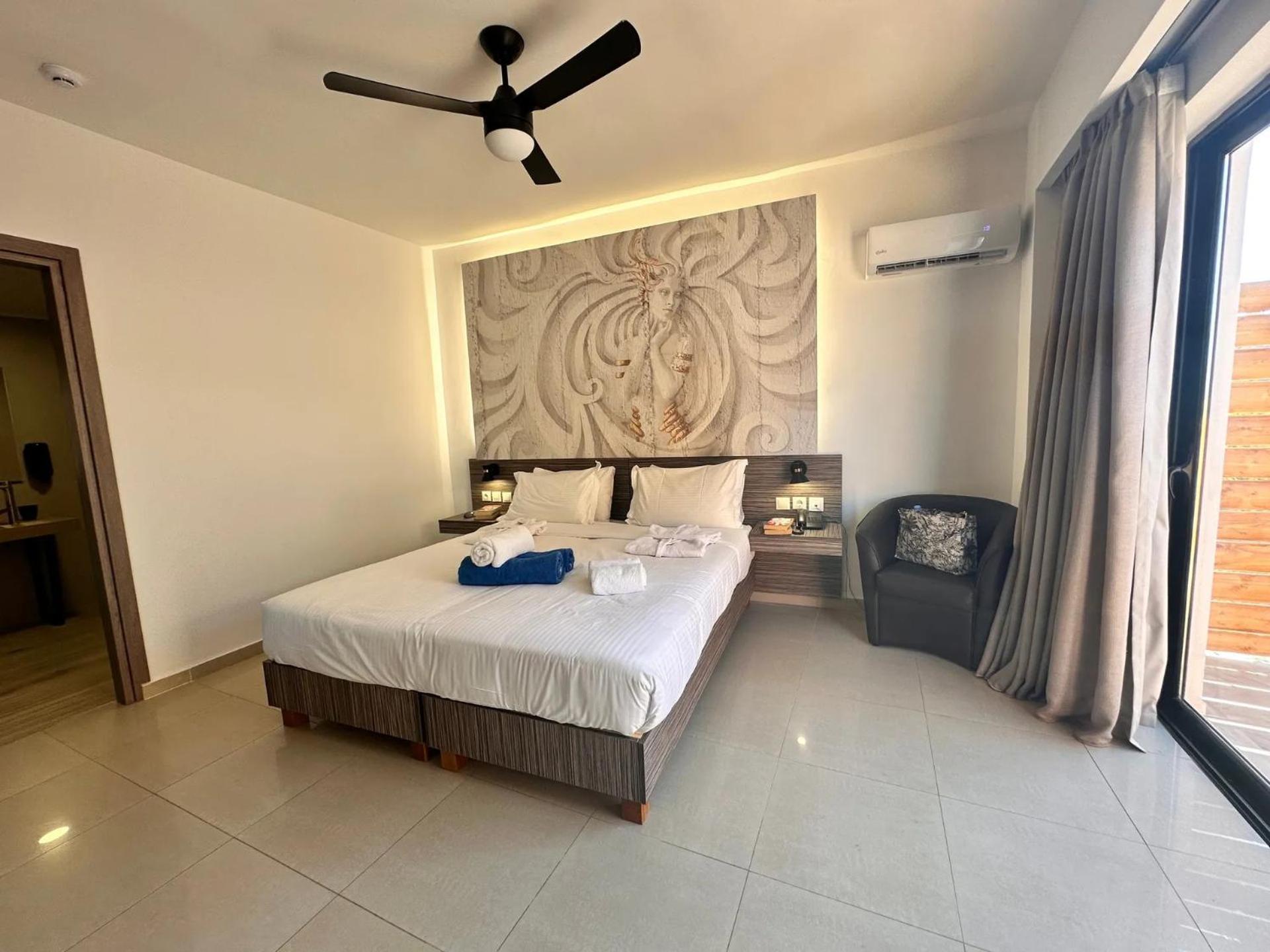 Eurohotel Katrin Suites (Adults Only) 赫索尼索斯 外观 照片
