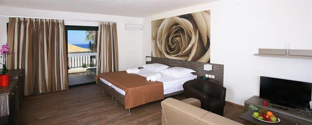 Eurohotel Katrin Suites (Adults Only) 赫索尼索斯 外观 照片